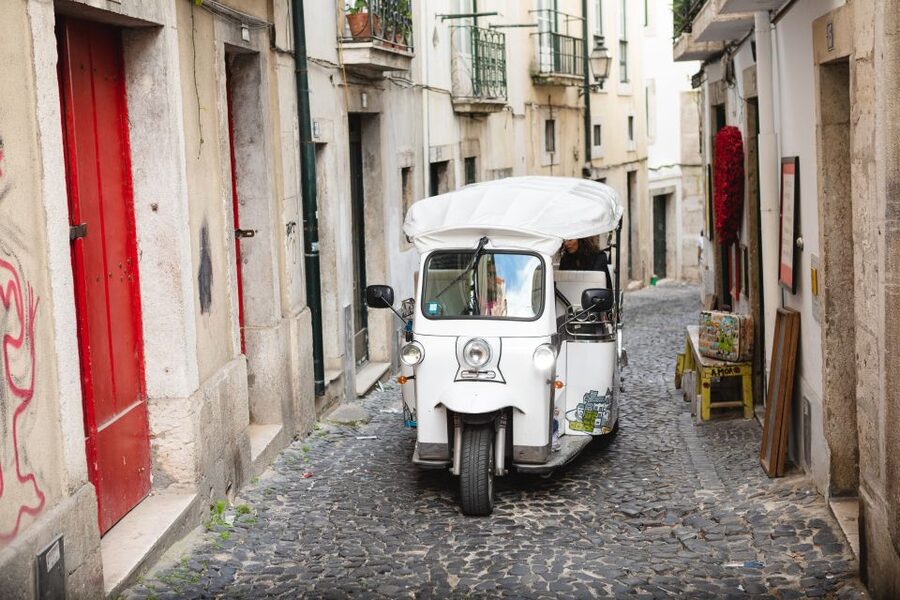 Lisbon: 2h Old Lisbon Tuk Tuk Tour - Portas do Sol, Graça, and Senhora do Monte: The Viewpoint Cluster
