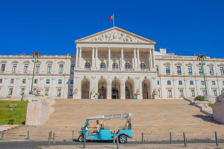 Lisbon: 2h or 4h Private TukTuk Tour with a True Local Guide - Belém in the 4-hour version: Pastéis, Jerónimos, Tower, and the Tagus story