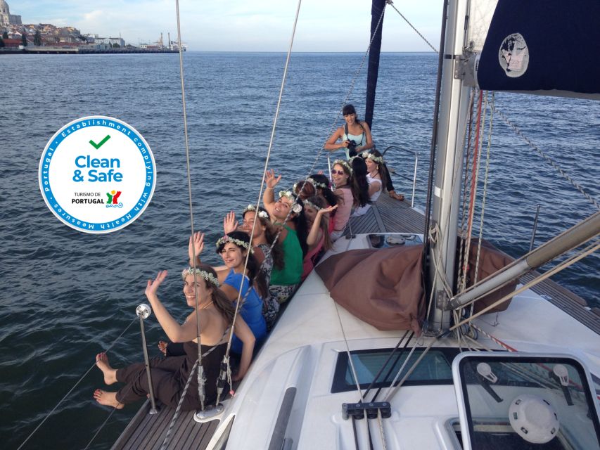 Lisbon 2H Private Tour by SAILBOAT / SAIL or POWER CATAMARAN - What you will actually see on the Tagus River