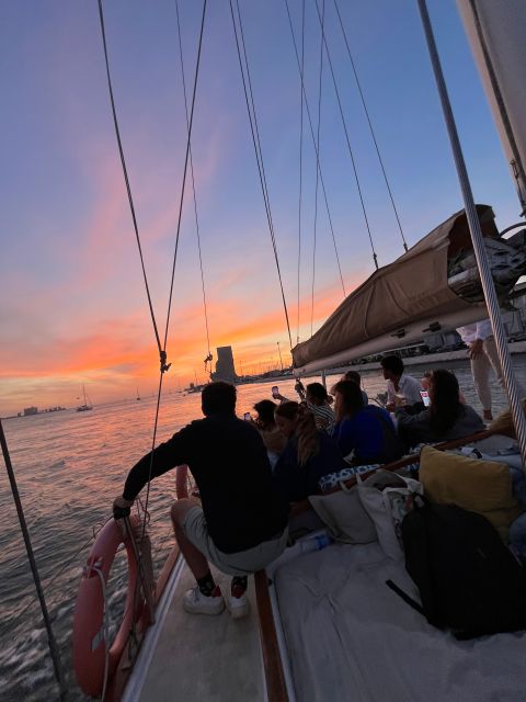 Lisbon: 2H Sunset Boat Cruise Tour with Drinks - Comfort Details That Matter More Than You Think