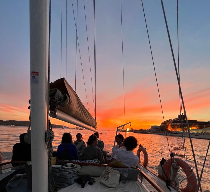 Lisbon: 2H Sunset Boat Cruise Tour with Drinks - Price and Value: Why It Feels Fair for What You Get
