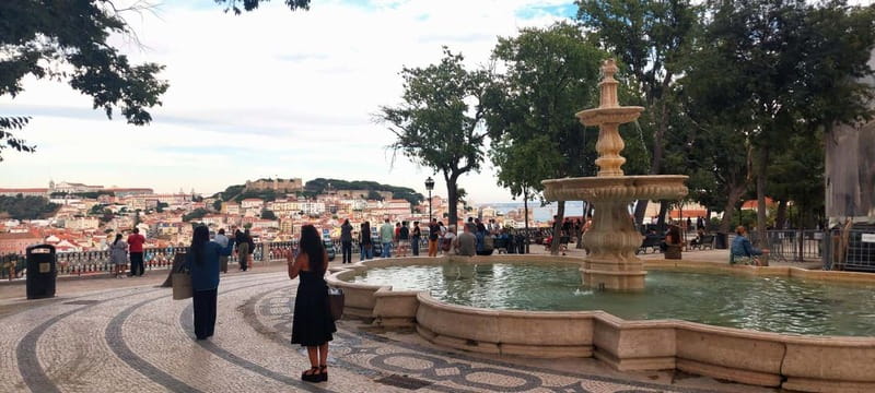 Lisbon: 3 Elevators in the Morning or at Sunset - Why this elevator loop works in just 2.5 hours
