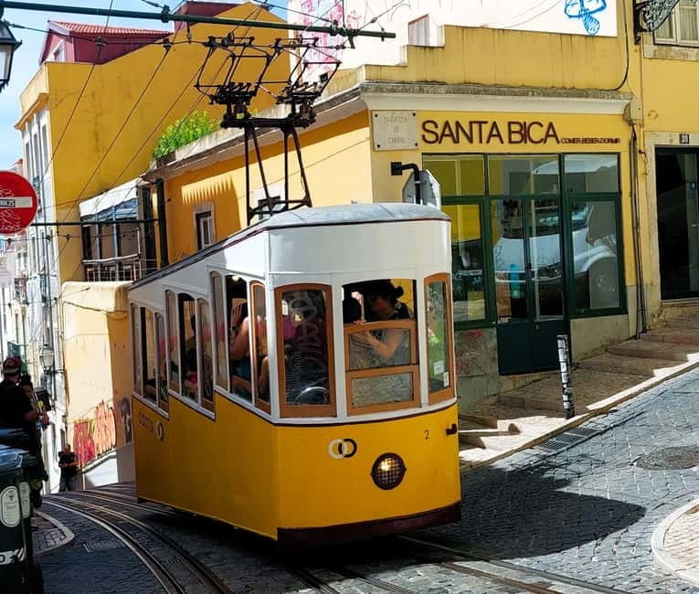 Lisbon: 3 Elevators in the Morning or at Sunset - Stop-by-stop: Elevador do Lavra to Torel Garden viewpoint