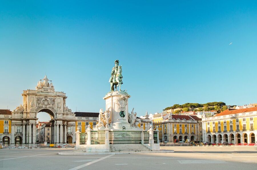 Lisbon: 3-Hour Historical Tour - A Guide Who Helps You Beyond the Stops