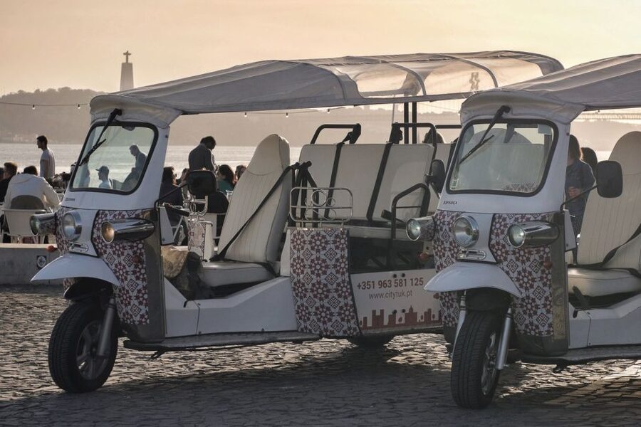 Lisbon: 3-Hour Street Art Tuk Tuk Tour - What to photograph, and how to not miss the good stuff