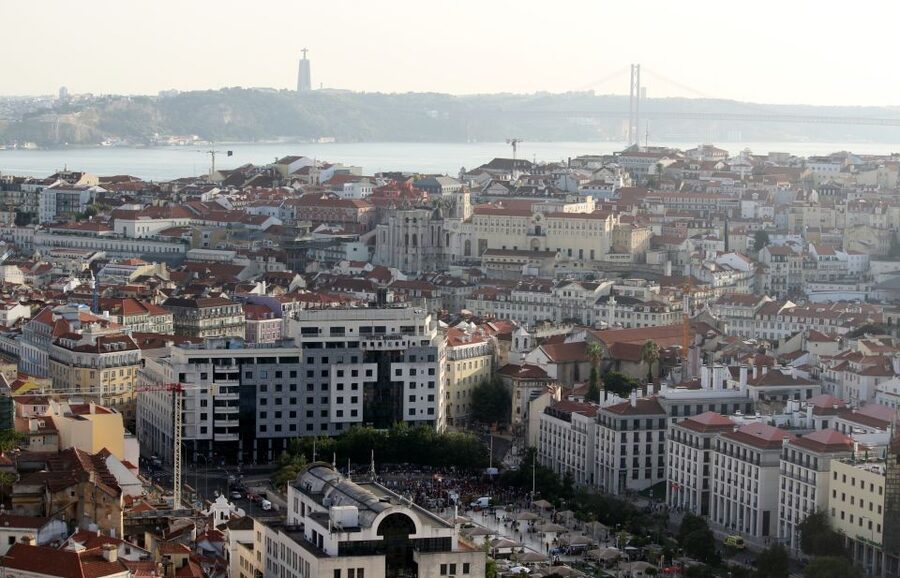 Lisbon: 3-Hour Tour by E-Bike - Bikes, Helmets, and How the Tour Handles Real Lisbon Streets