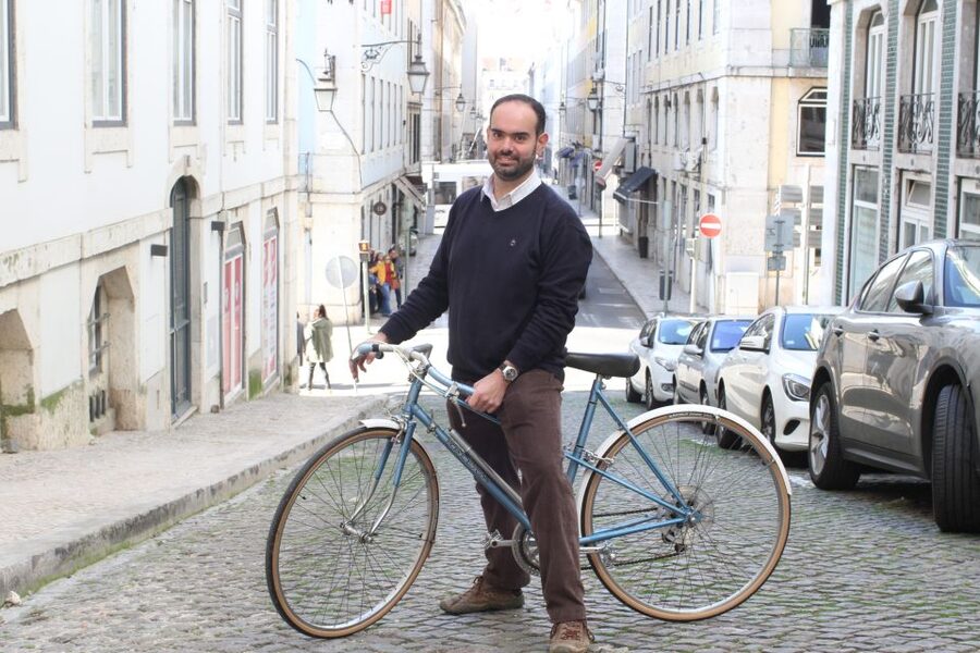 Lisbon: 3-Hour Vintage Bike Tour - Guides make the difference, especially when they know the local shortcuts