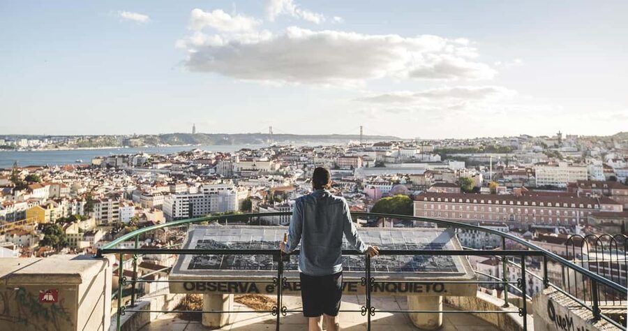 Lisbon: 3h tour in German to all viewpoints with local guide - Price and value: what you’re really paying for