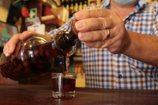Lisbon 4 Foodies Tour - From Street Food to Awarded Chefs’ Portuguese Delicacies - Wine pairing lessons: why it changes how you order next time