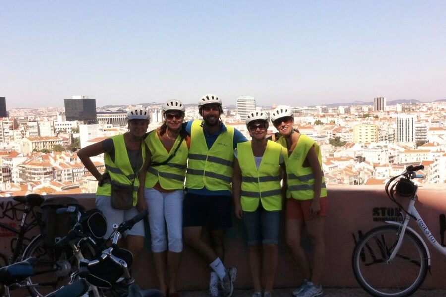 Lisbon: 7 Hills Half-Day Electric Bike Tour - Palácio Belmonte and Vila Berta: Neighborhood Lisbon, Not Just Landmarks