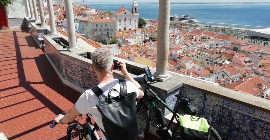 Lisbon: 7 Hills Panoramic Guided Tour by E-Bike - Alfama and Beyond: Old Streets You Can Actually See by Bike