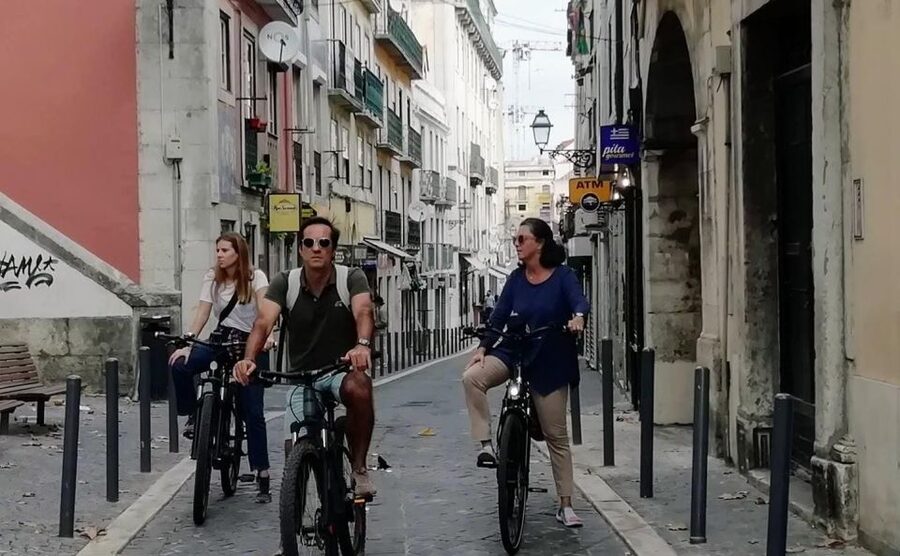 Lisbon: 7 Hills Panoramic Guided Tour by E-Bike - What a 4-Hour Small-Group Tour Feels Like, From Santa Apolónia Start