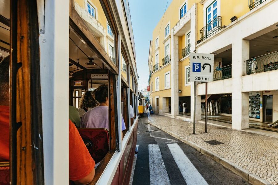 Lisbon: 72/96-Hour Hop-On Hop-Off Bus, Tram & Boat Ticket - Yellow Boat Cruise on the Tagus, 25th April Bridge From Water