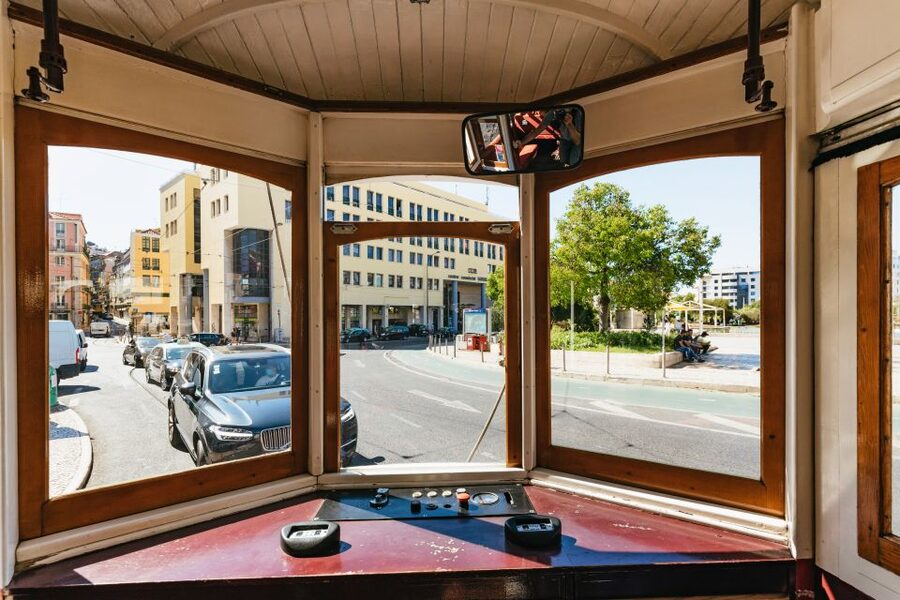 Lisbon: 72/96-Hour Hop-On Hop-Off Bus, Tram & Boat Ticket - Audio Guide Tips, Earphones, and Not Missing the Point