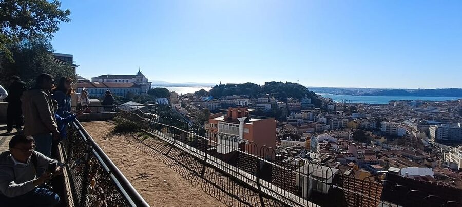 Lisbon: 8 Hour Private Tour through Lisbon (up to 7 people) - Should you book this Lisbon 8-hour private tour?
