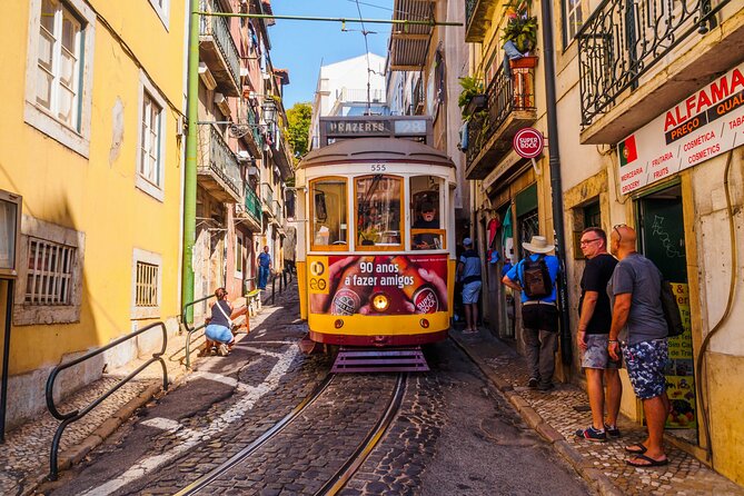 Lisbon Airport (LIS) Private Transfer to Lisbon City/Hotels - Getting From the Airport to Lisbon City or Your Hotel