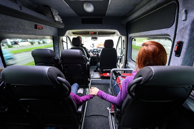 Lisbon Airport Private Departure Transfer (Lisbon Hotels or Address to Airport) - Group Size, Pickup Types, and What to Expect at the Door