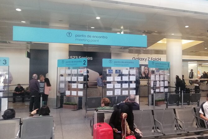 Lisbon Airport Private Transfer to Faro | Portimão | Lagos - Arriving at Lisbon Airport: meeting point, nameboard, and bag help