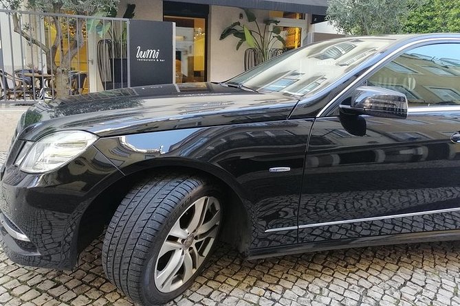 Lisbon Airport Transfer - Communication that keeps you on track, even when flights go sideways