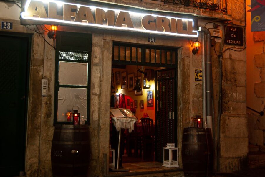 Lisbon: Alfama Tour and Live Fado with Traditional Dinner - Dinner in Alfama: Set Menu Comfort Food With One Included Drink
