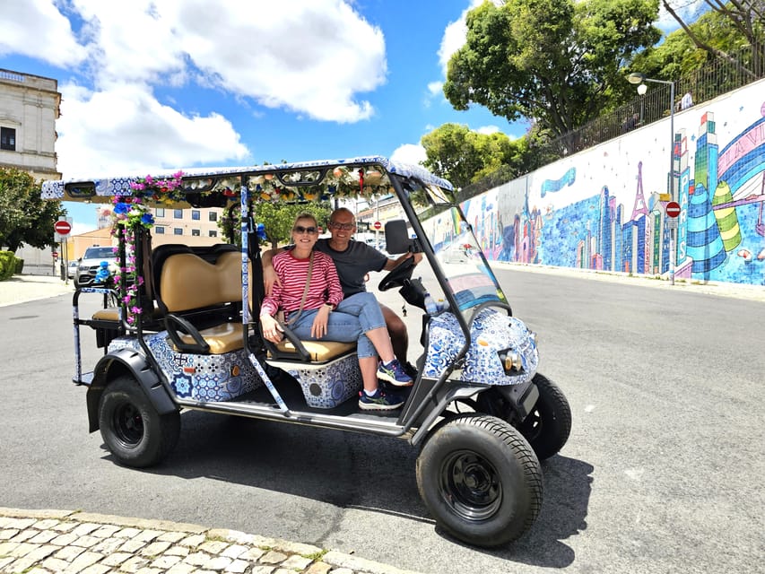 Lisbon: Alfama tour by tuktuk private, up to 90 min - Pink Street and Commerce Square, the quick confidence builders