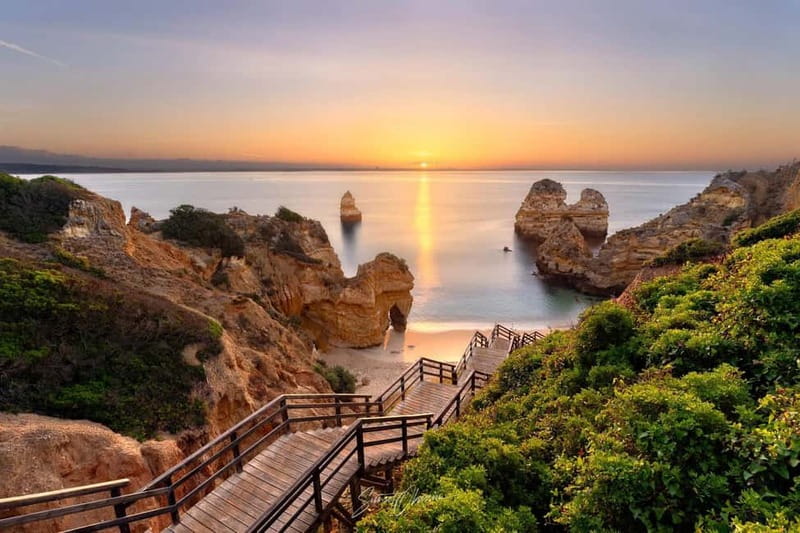 Lisbon: Algarve, Benagil Cave, Carvoeiro & Lagos Day Trip - Benagil Sea Cave and Algar Seco: the cliff stunner block