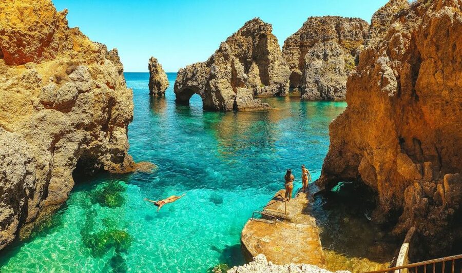 Lisbon: Algarve, Benagil Cave, Carvoeiro & Lagos Day Trip - Optional boat or kayak at Benagil Cave, and how to decide