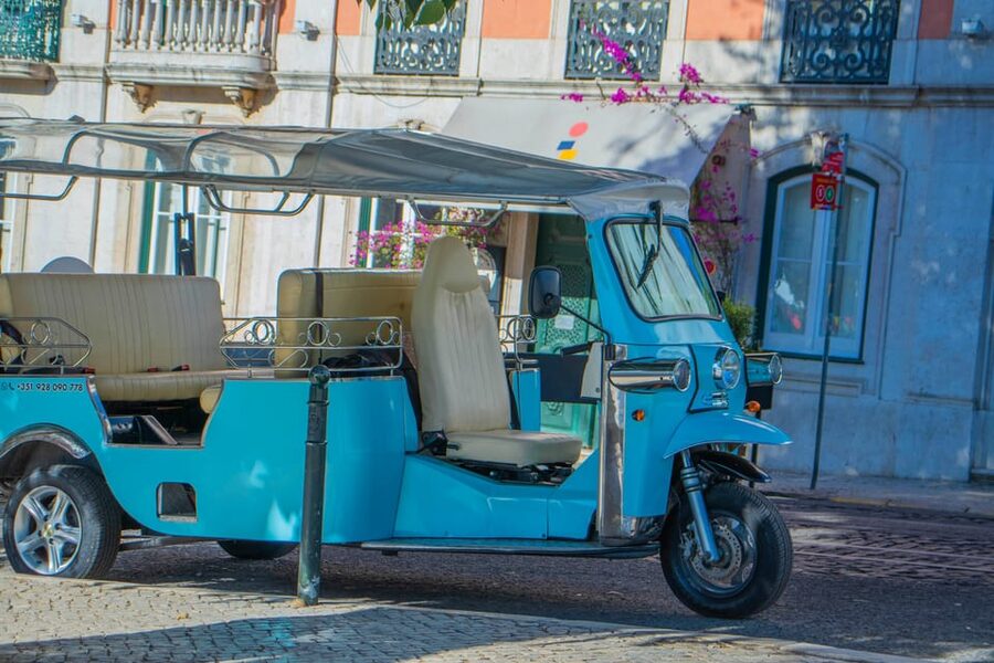 Lisbon: All Viewpoints Tuk-Tuk Tour with a True Local Guide - Who This Tour Suits Best (And Who Should Rethink It)