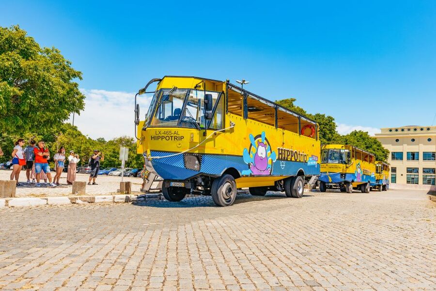 Lisbon: Amphibious Sightseeing Tour - Lisbon Streets First: the guided ride that sets up the water views