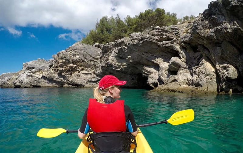 Lisbon: Arrabida Park Kayak Tour with Beach Picnic - Paddling in Arrábida Natural Park, caves, grottoes, and cliff passes