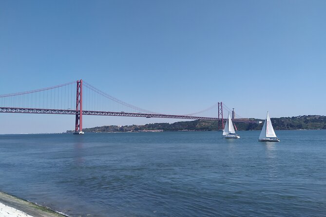Lisbon: Arrábida Park, Sesimbra, Christ the King private tour - Serra da Arrábida and the N379 drive: where the road becomes part of the tour