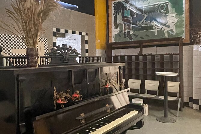 Lisbon Art & Culture Journey: Meet the Artist & Portuguese Lunch - Who should book this tour, and who might skip it