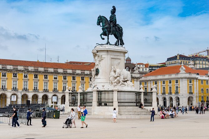 Lisbon at your own pace- Private Guided Historical Tour in Lisbon - Hotel pickup and a private car for Lisbon’s hills