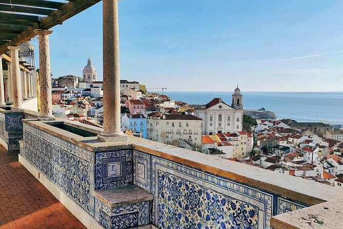 Lisbon at your own pace- Private Guided Historical Tour in Lisbon - Terreiro do Paço (Praca do Comercio) and Cristo Rei: riverfront history to a peace monument