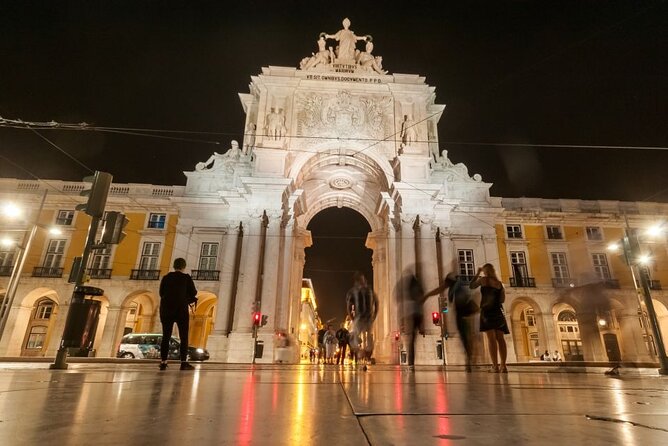 Lisbon: Authentic Fado Show, Dinner and Night Tour - Alfama photo stop plus a quick look at the Fado Museum