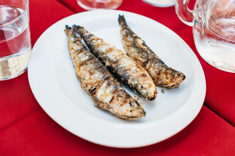 Lisbon: Baixa District Food Tour with Dinner and Drinks - Baixa is a food district for a reason
