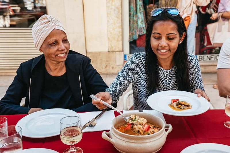 Lisbon: Baixa District Food Tour with Dinner and Drinks - Drinks with your bites: ginjinha and vinho verde