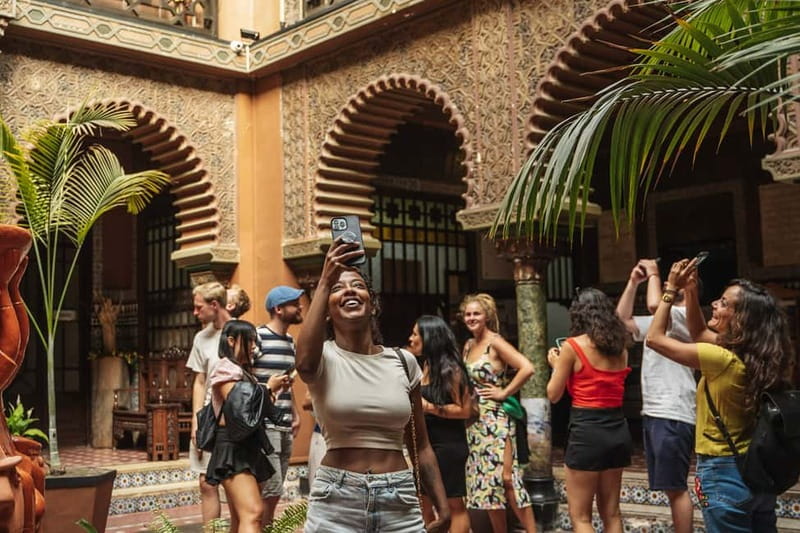 Lisbon: Baixa Food Walking Tour with Drinks - Guide Quality and Group Vibe, Including Solo-Friendly Notes