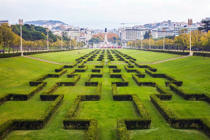 Lisbon: Belém Hop-On Hop-Off Bus Tour 24-Hour Ticket - Timing and crowd reality along the route