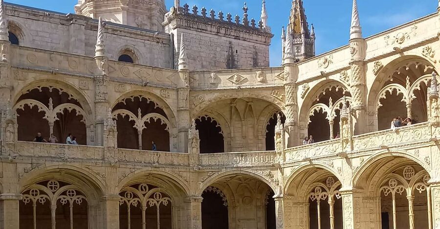 Lisbon: Belem, Jeronimos Monastery, and Coach Museum Tour - Jerónimos Monastery: starting early so the cloisters feel human