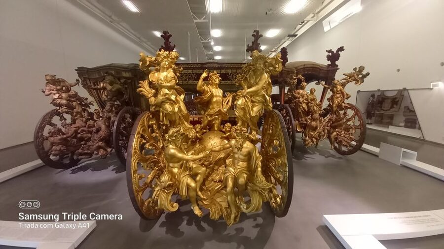 Lisbon: Belem, Jeronimos Monastery, and Coach Museum Tour - Pastel de Belém break: a classic stop done the right way