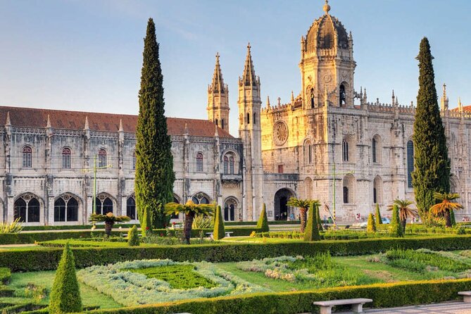 Lisbon & Belém: Private Tour half day trip by Electric Tuk Tuk - Lisbon Cathedral: oldest church energy, with room for photos