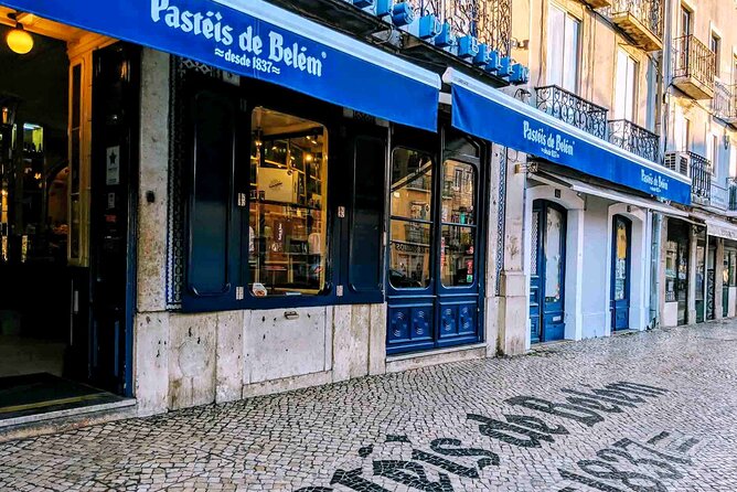 Lisbon (Belém) Scavenger Hunt and Sights Self-Guided Tour - Stop 2: Mosteiro dos Jerónimos, where the answers teach you to look