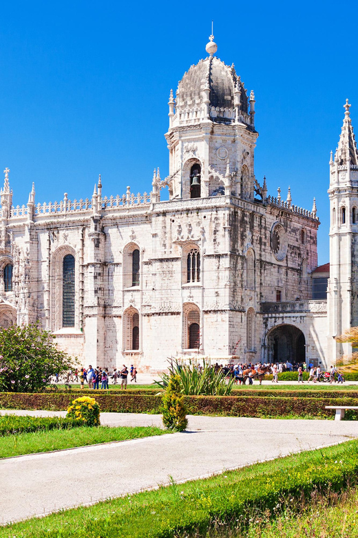 Lisbon: Belem Tour with Pastéis at Jerónimos Monastery - The Padrão dos Descobrimentos: monuments you can actually read