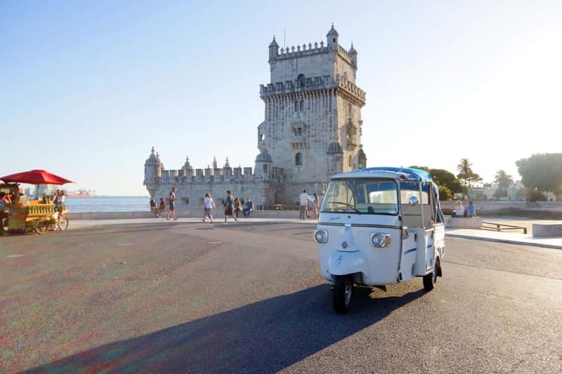 Lisbon: Belém Tuk Tuk Tour with Pastéis de Belém - Quick orientation stops in central Lisbon (Rossio, Santa Justa, Commerce Square)