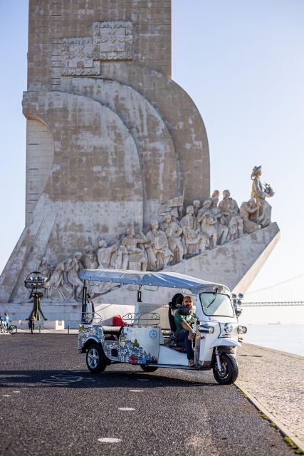 Lisbon: Belém Tuk Tuk Tour with Pastel de Nata Tasting - Monument to the Discoveries: what you notice when you know the theme