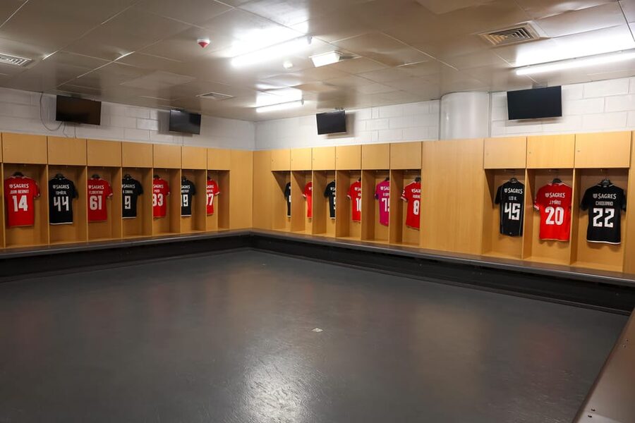 Lisbon: Benfica Luz Stadium Tour with Souvenir Scarf - The numbered tour stops that guide your feet