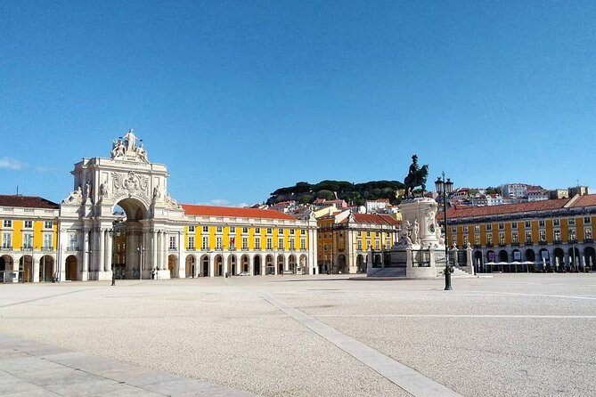 Lisbon Bike Tour: Downhill Downtown Lisbon to Belém - The ginjinha stop and pastel de nata break