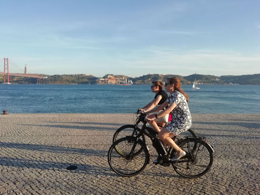 Lisbon: Bike Tour From City Center to Belem - Belém Tower: Manueline style, and the best viewing moments