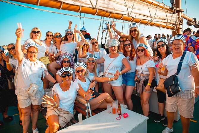 Lisbon Boat Party with Views, and Sunset Sailing - Onboard experience basics: drinks, safety rules, and food options